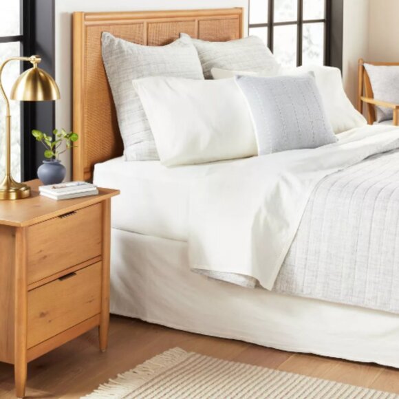 NEW- Hearth & Hand with Magnolia Linen blend with hem sheet set - Picture 3 of 3